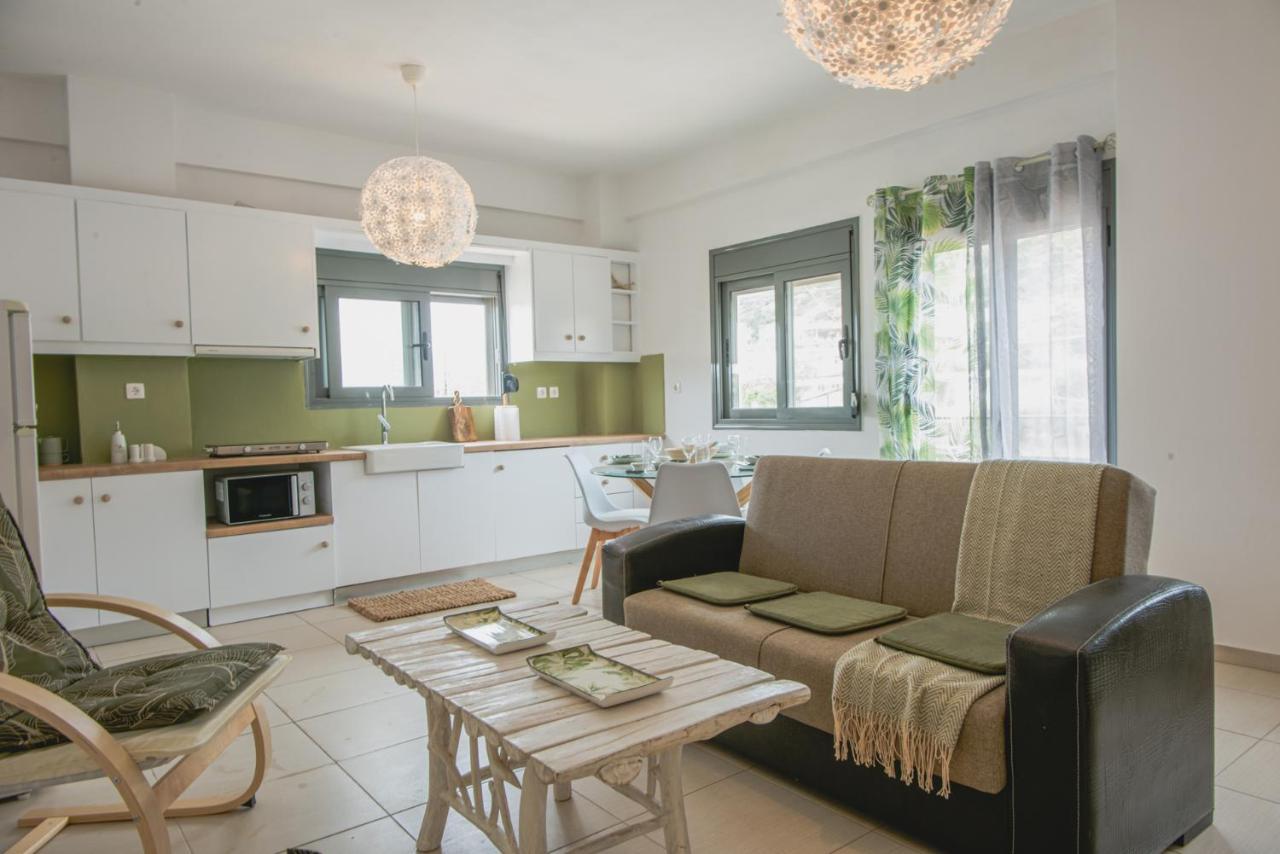 איסטרו Chrisambelos Apartments מראה חיצוני תמונה