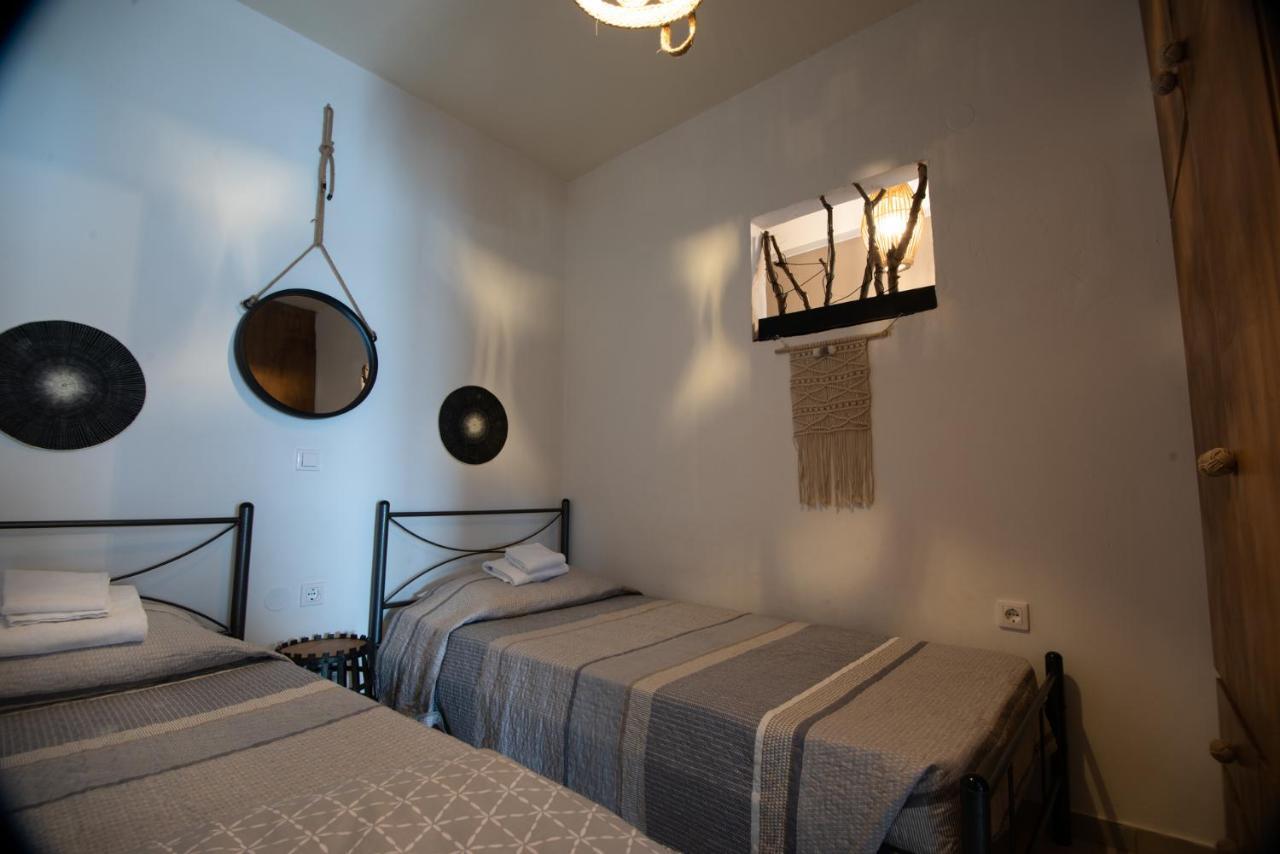 איסטרו Chrisambelos Apartments מראה חיצוני תמונה