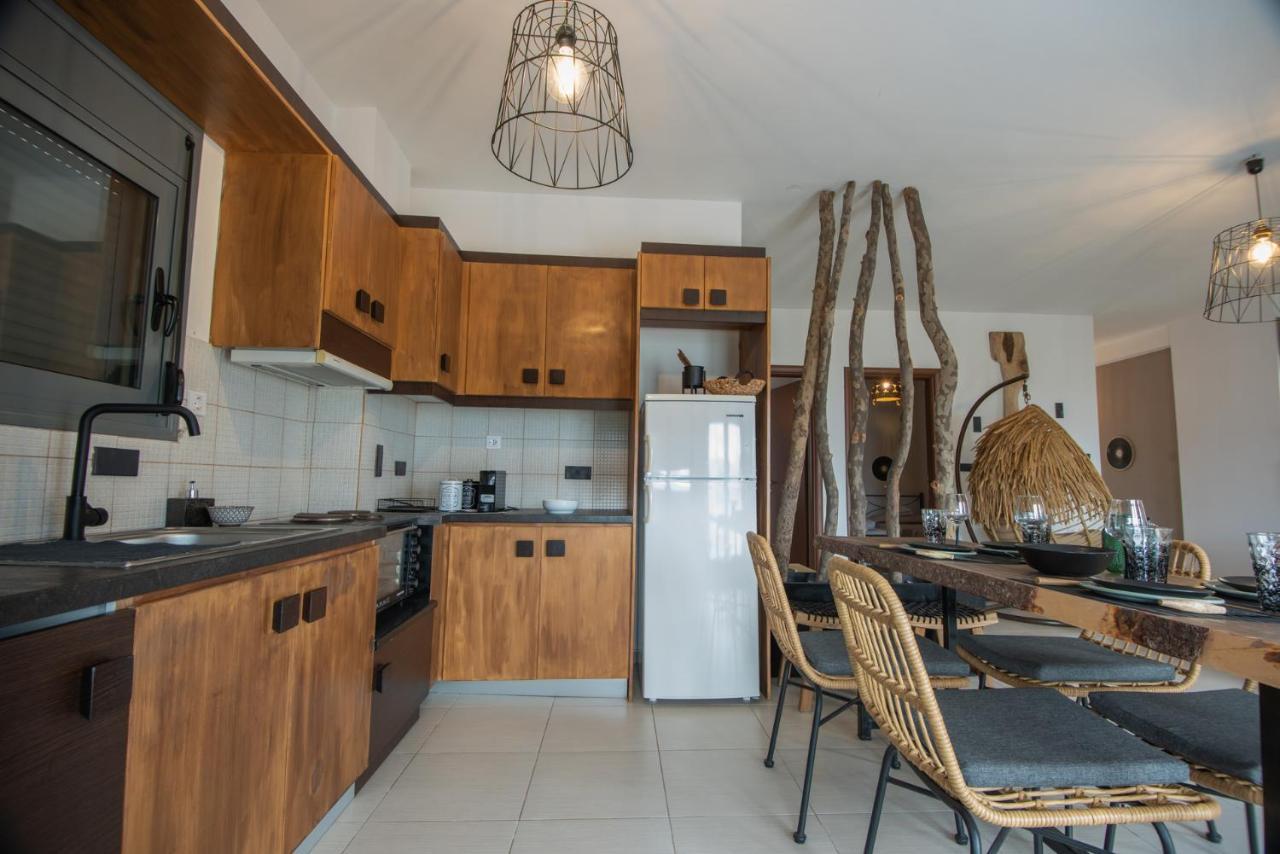 איסטרו Chrisambelos Apartments מראה חיצוני תמונה