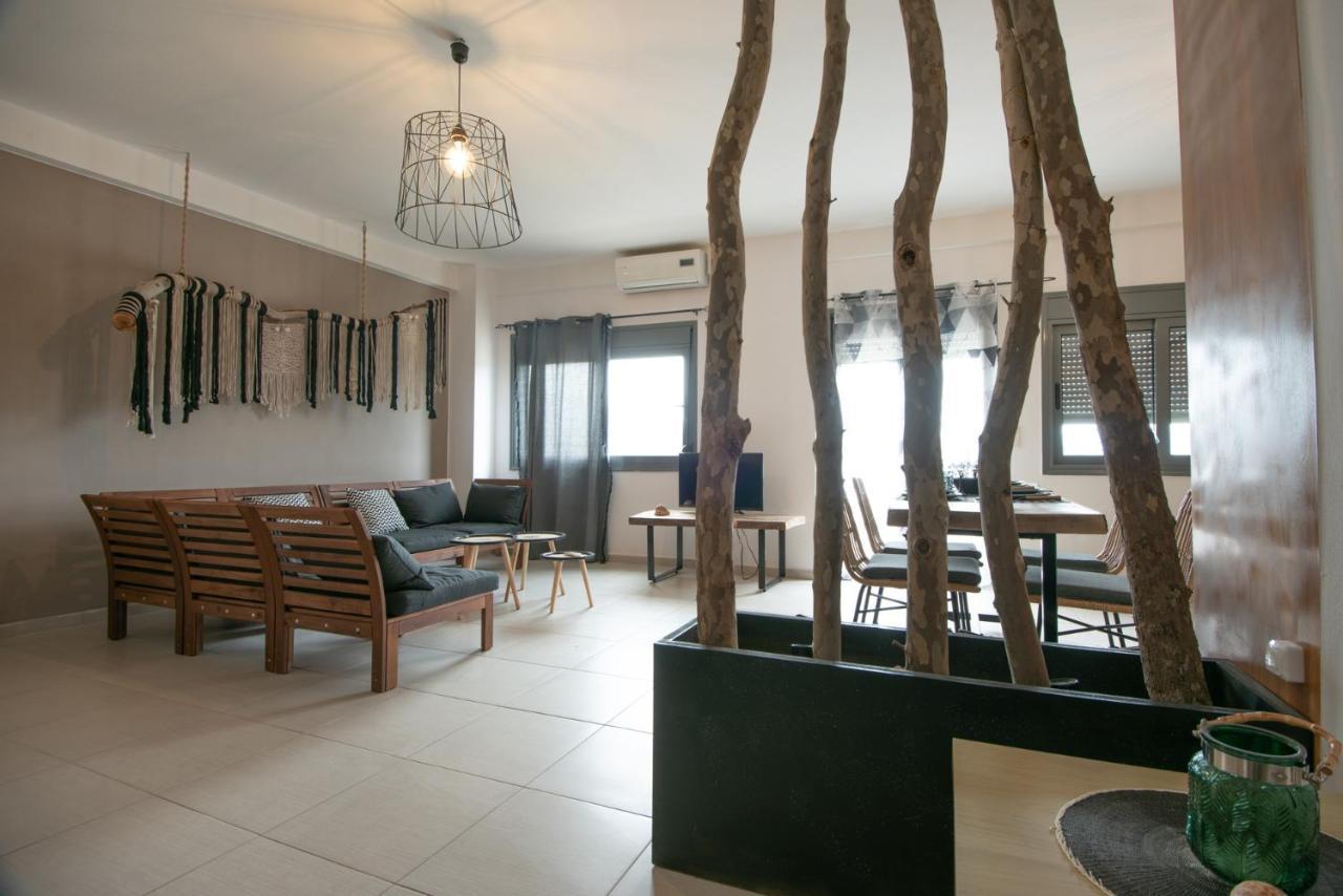 איסטרו Chrisambelos Apartments מראה חיצוני תמונה